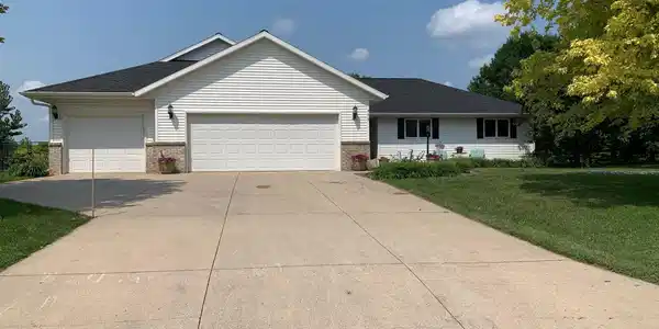 400 16th NE