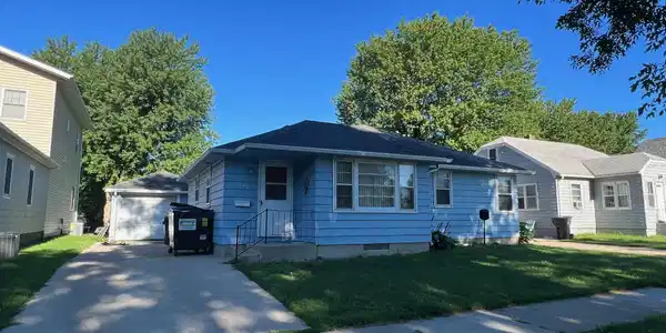 815 Clement