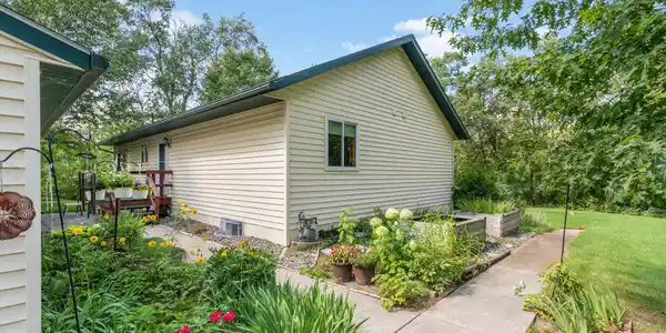 4066 Moburg Lake
