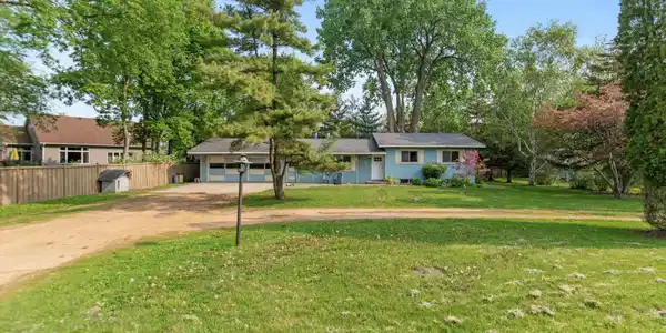 6470 Bartlett