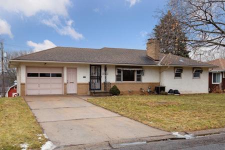 4017 Arthur NE