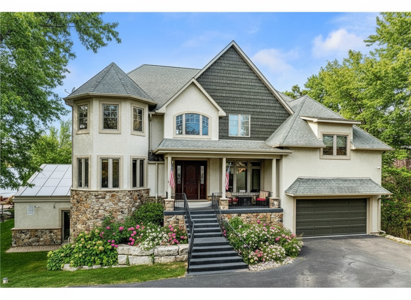 22620 Hayward Avenue N