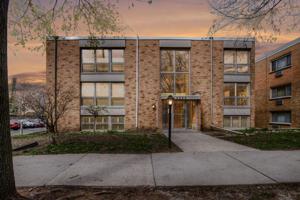 4236 Upton S