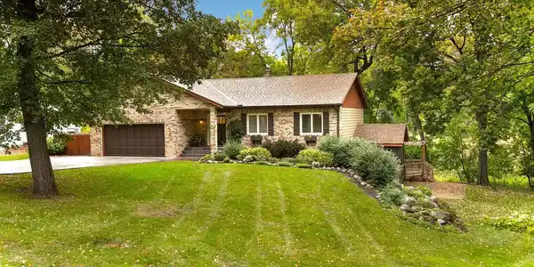20 Woodlawn