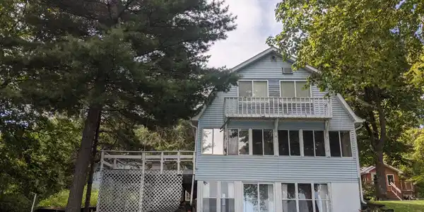 46714 Earle Brown