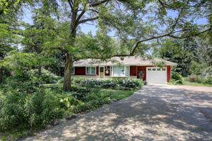 4899 Maywood