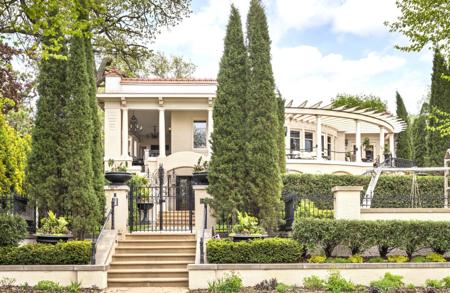 2427 E Lake Of The Isles Parkway