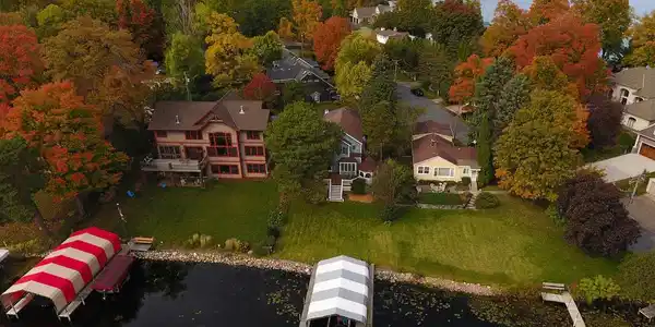 15 Interlachen Place