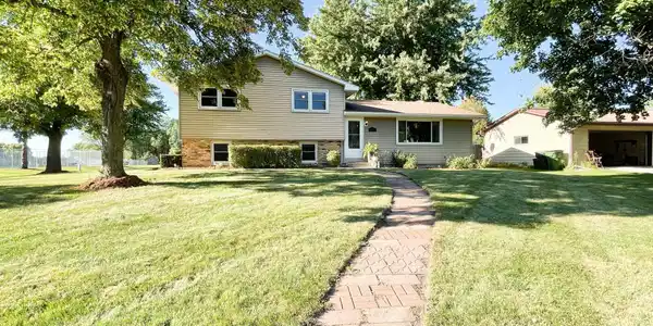 1520 Indian Hill