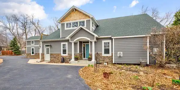 6025 Cherrywood