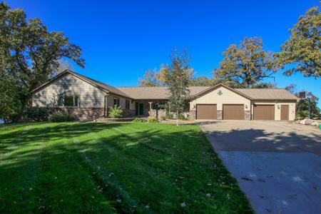 660 Lakewood Drive SW