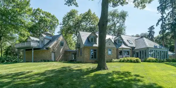 4222 Fairview Lane