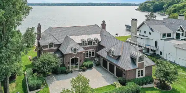 15 Peninsula
