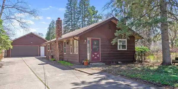 4180 Forest