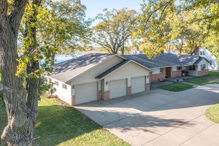 1701 Riverview
