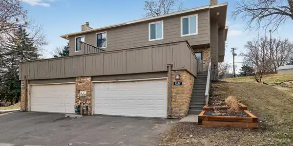 2129 Tamarin Trail