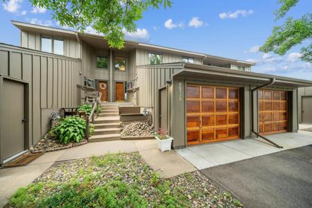 9052 Neill Lake Road Unit B