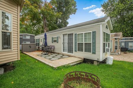 7870 Cottage Lane SW