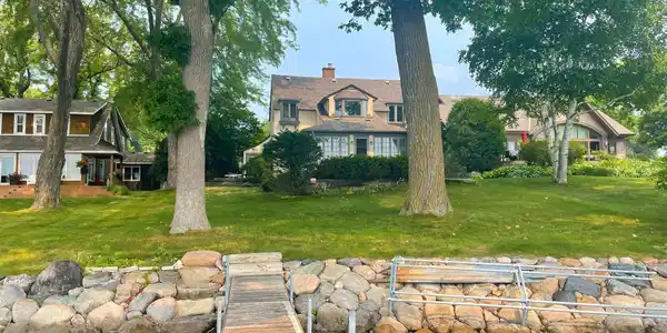 425 Lakeview