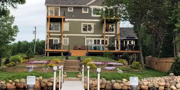2335 Lake George NW
