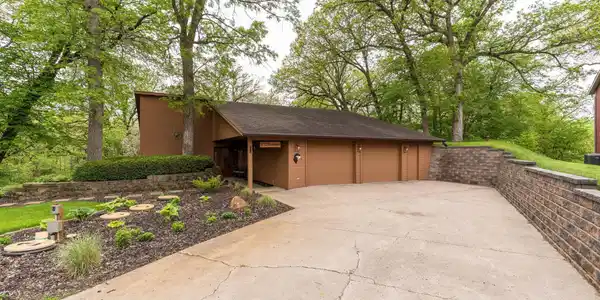 23492 Oakview Heights Drive