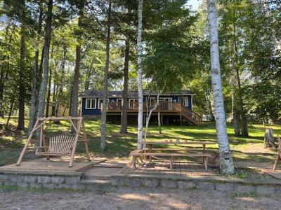 1976 Napanee Beach Drive NW