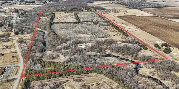 xxx 17th Street SE