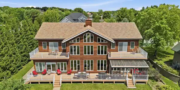 113 Shoreview Drive