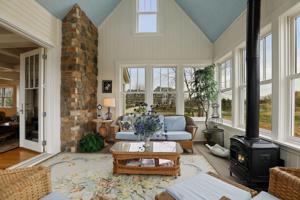 9706 Whistling Valley