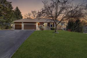 8819 Ridge Ponds Drive