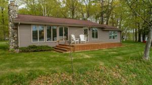955 Maple Crest Drive NW