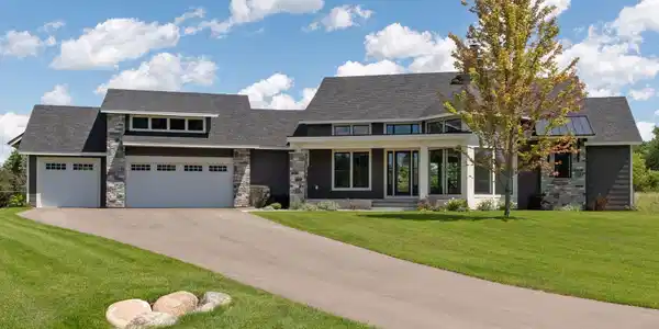 4330 Lakeview Court