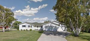 1222 Lakeview Drive