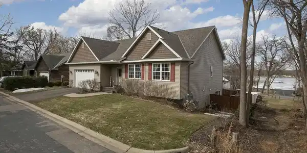 1653 Finch Lane