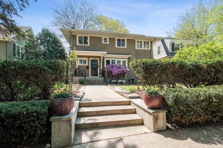 1919 W 49th Street