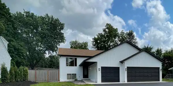 2011 Lake View Drive