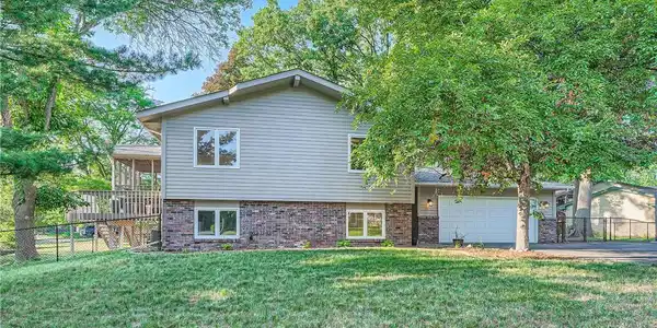 3979 Woodview Drive