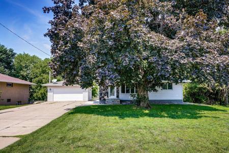 243 Demont Avenue E