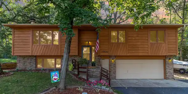 17339 Sunset SW