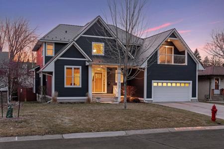 4152 Cleveland NE