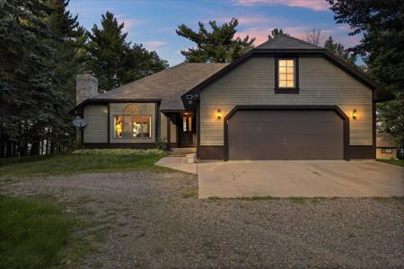 4516 Beaver Drive NE