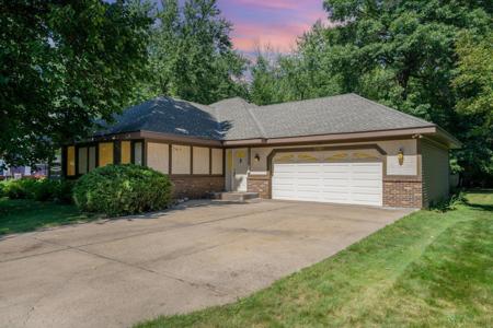 2525 4th Street