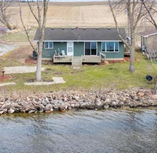 17009 Dickenson Lane