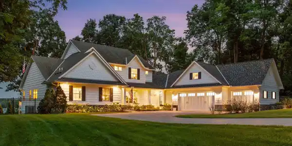3017 Brooks Lane