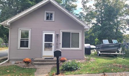 1700 Finch Lane