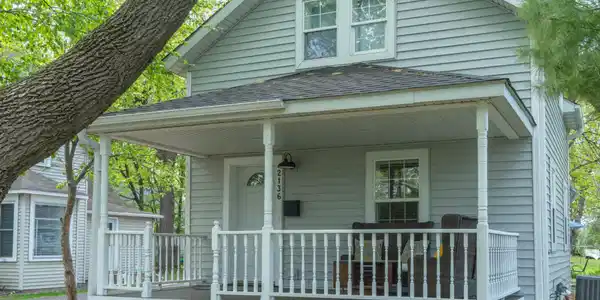 2136 1st