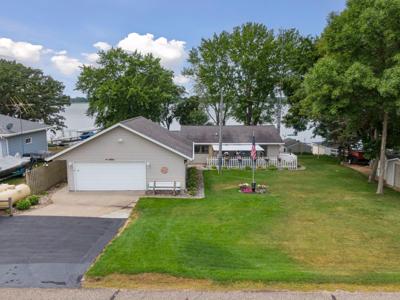 36713 Pelican Lake