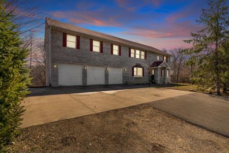 24477 Riverbank Lane NW