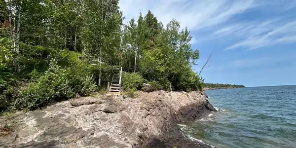 2459 Cliff View Circle