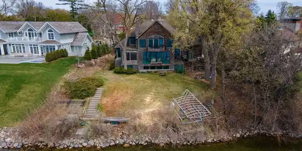 2322 Huntington Point Road W